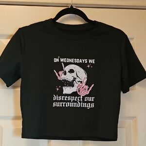 Black Graphic Crop Tee with Pink Skull Design -  Shirts & Tops